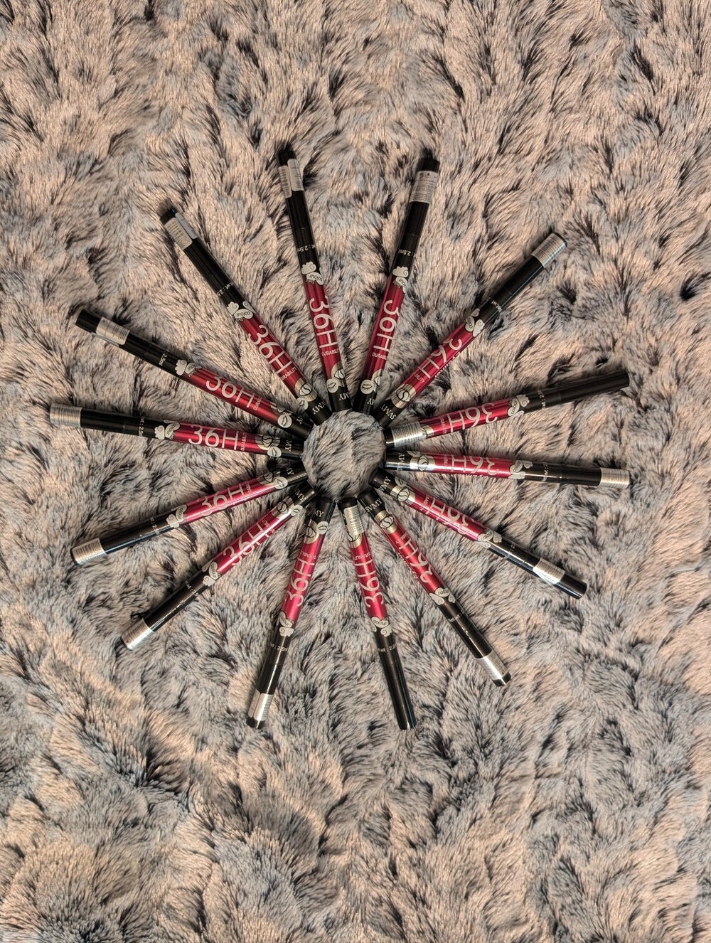 36H Long-Wear Eyeliner — Black